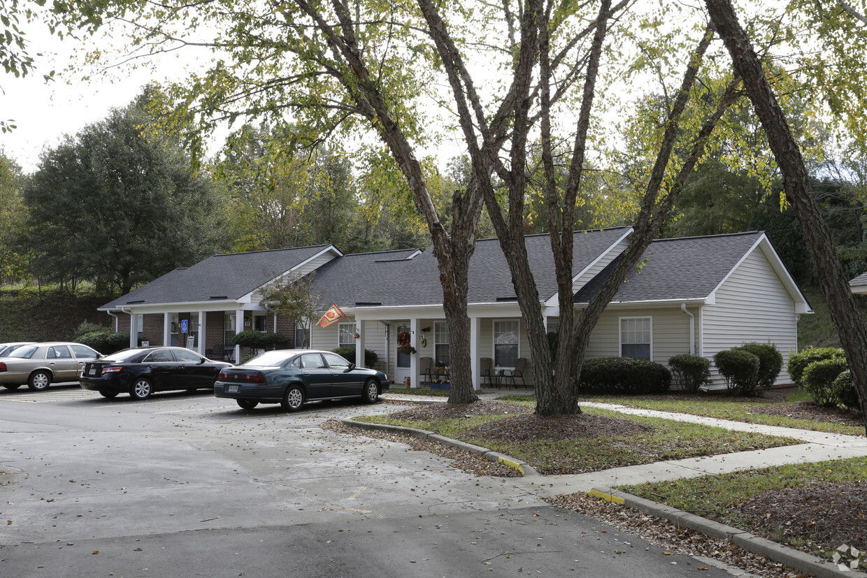 Primary Photo - Westwinds Village Apartment I & II