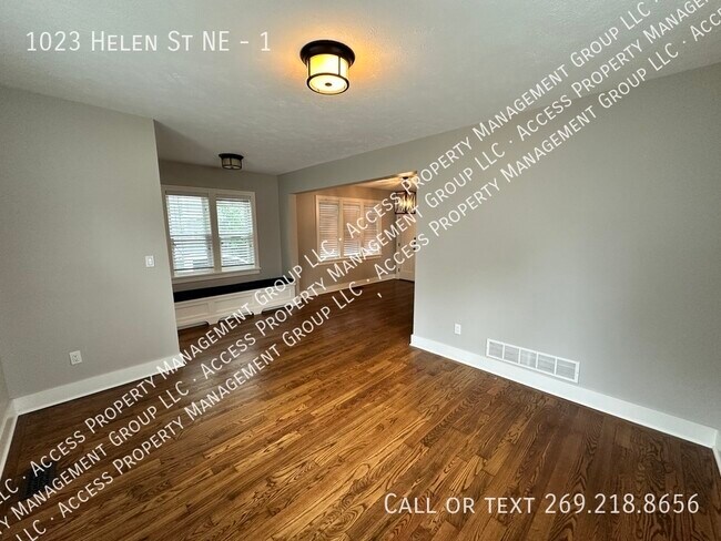 Foto del edificio - 1023 Helen St NE