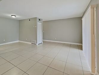 Foto del edificio - 312 S Moss Rd