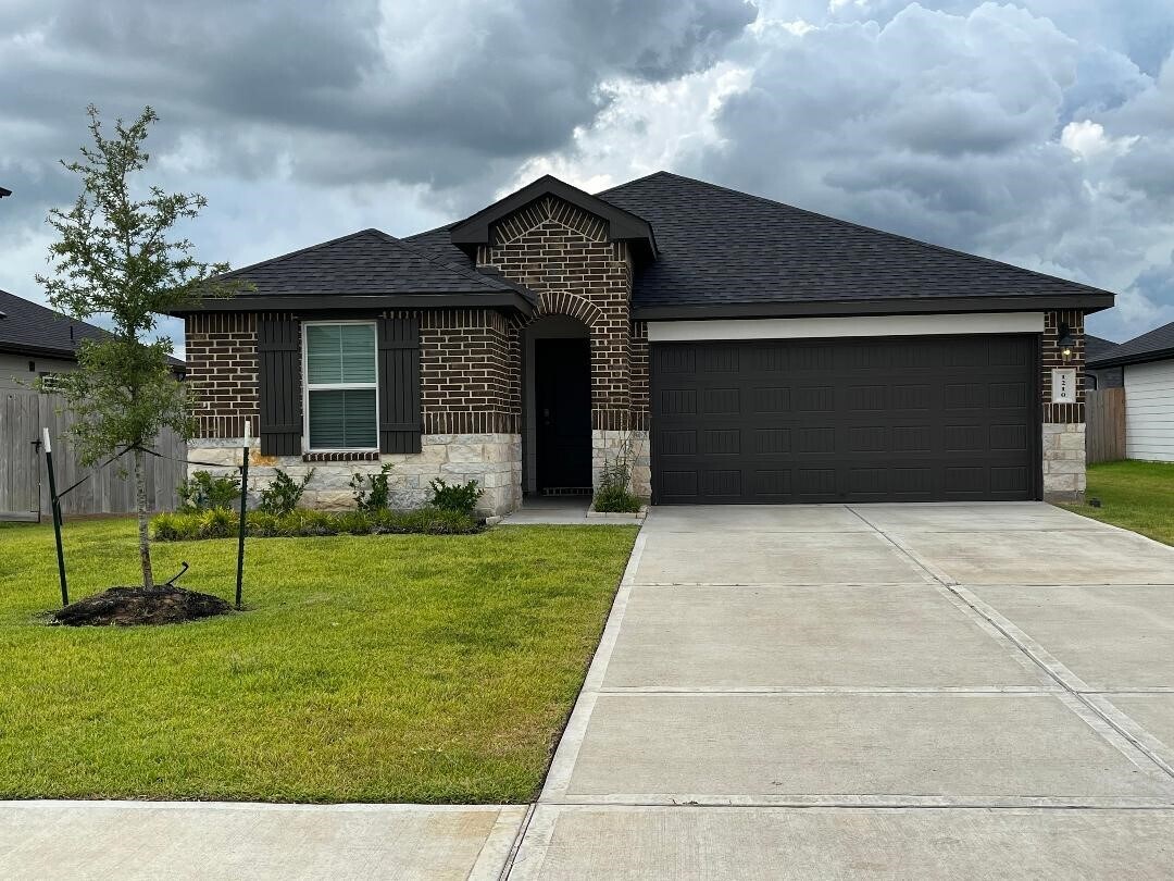 Foto principal - 1210 Kingbird Ct