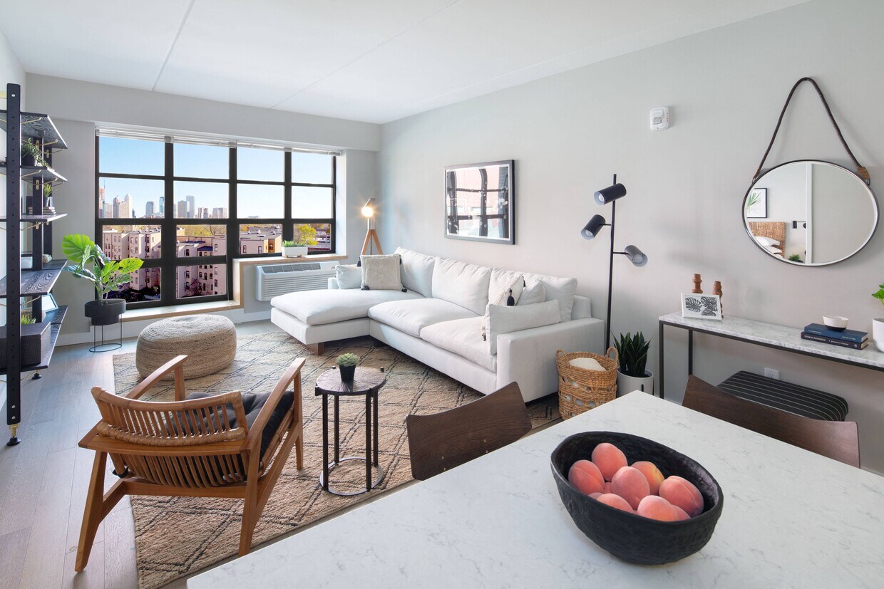 Embankment House Apartments in Jersey City, NJ