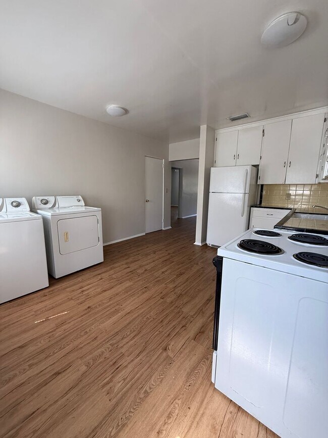 Foto del edificio - 3114 Belden Cir