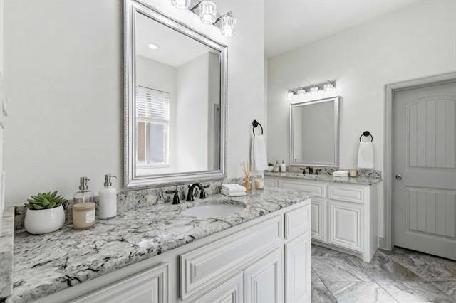 Foto del edificio - 2418 Askew Dr