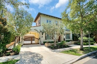 Building Photo - 54 Clifford