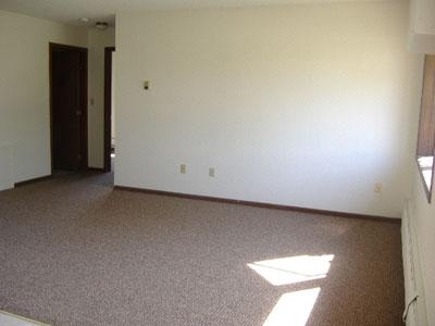 Living Room - Heather Court Apartments