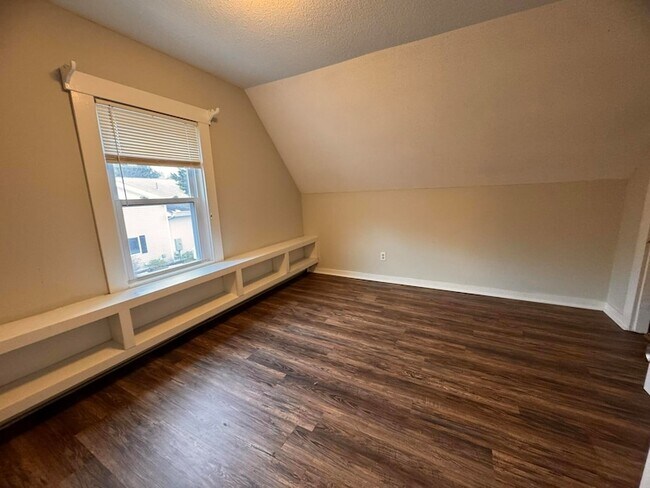 Foto del edificio - 805 Teaticket Hwy