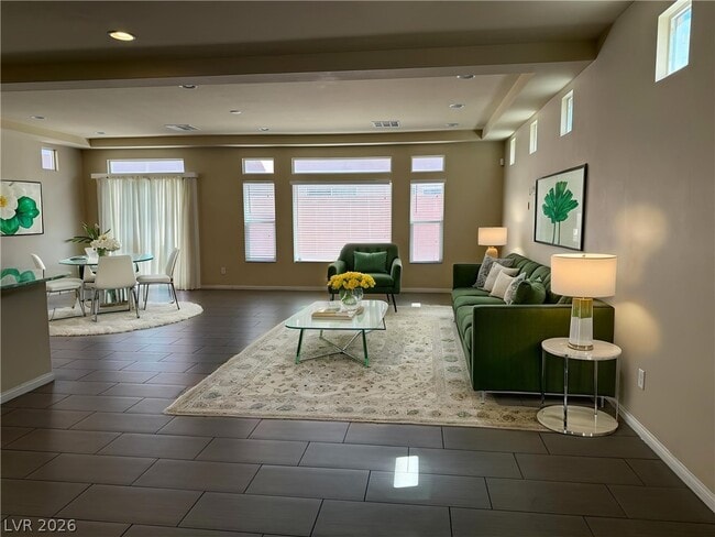 Foto del edificio - 6083 Crown Palms Ave