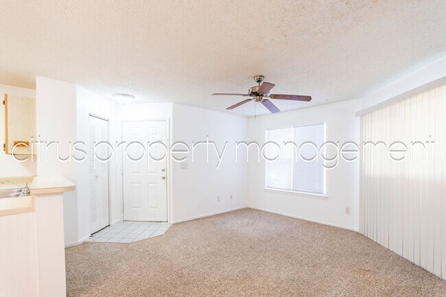 Building Photo - 2569 Grassy Point Dr