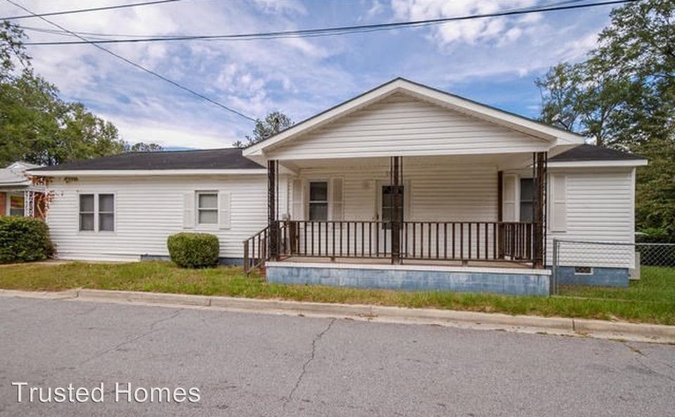 Foto principal - 4 br, 2 bath House - 201 Third Street