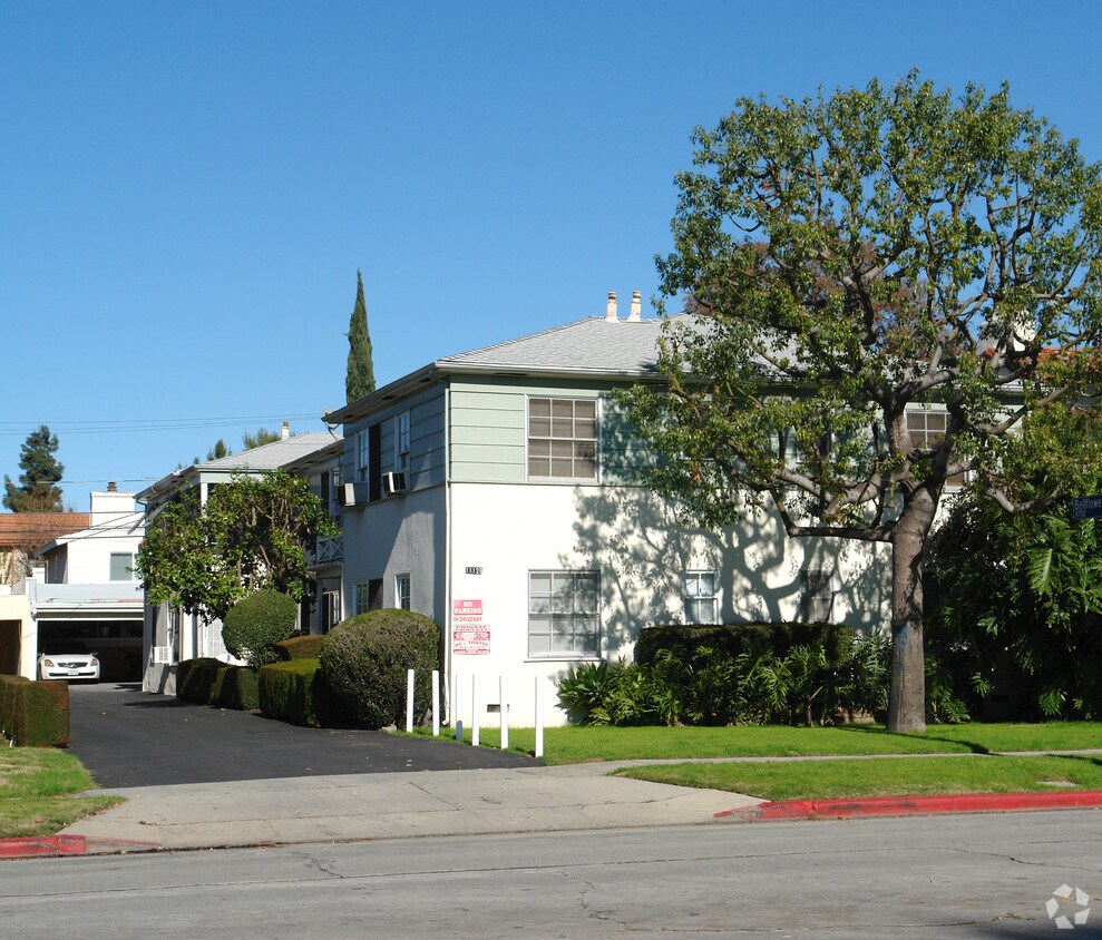 Primary Photo - 11129 Camarillo St
