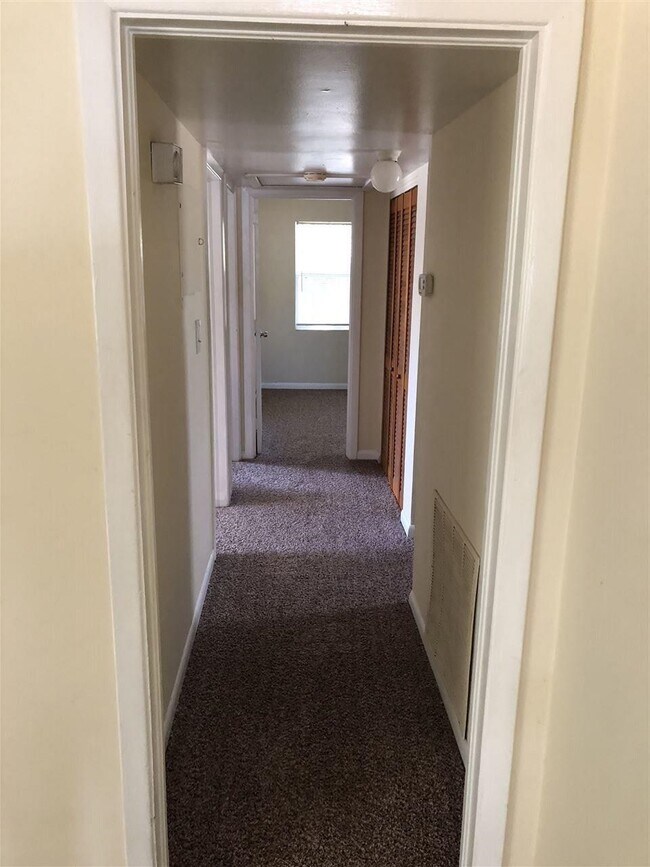 Foto del edificio - 2404 Surrey St