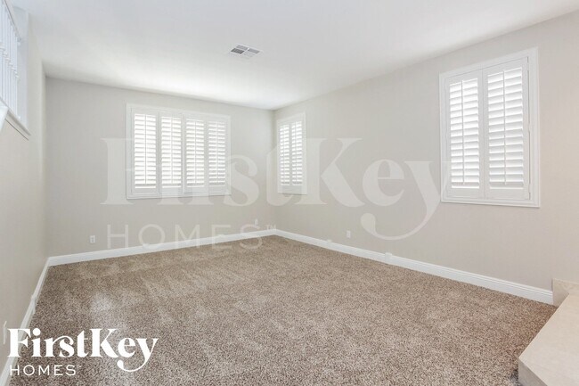 Foto del edificio - 7937 Aviano Pines Ave