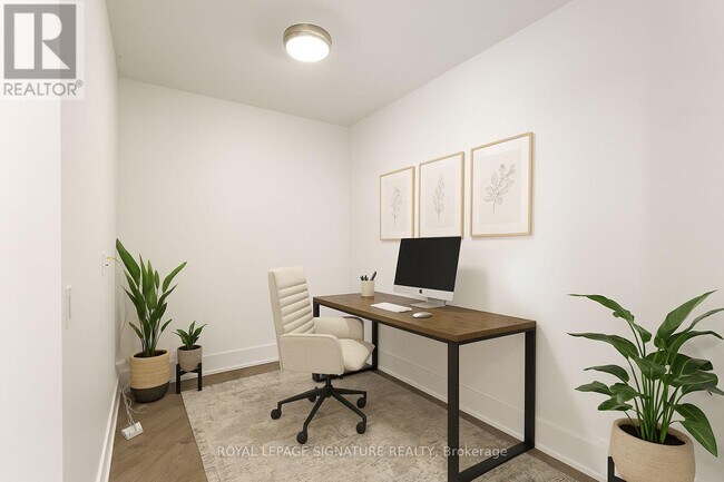 Photo du bâtiment - 1 Edgewater Dr