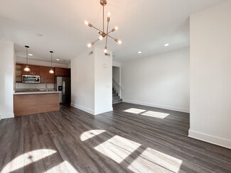 Building Photo - 298 Wilson Ave