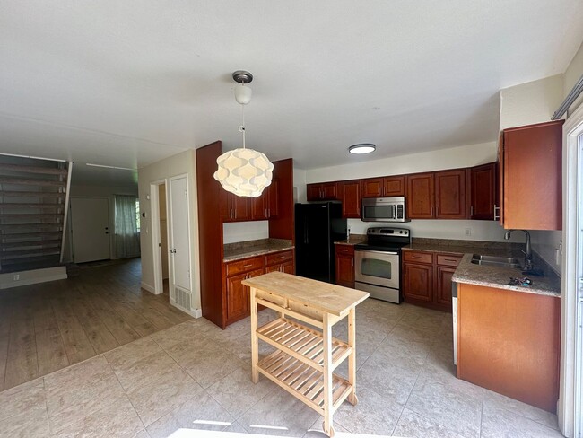 Foto del edificio - 2 Bed (Both are Master-Suites) and 2.5 Bat...