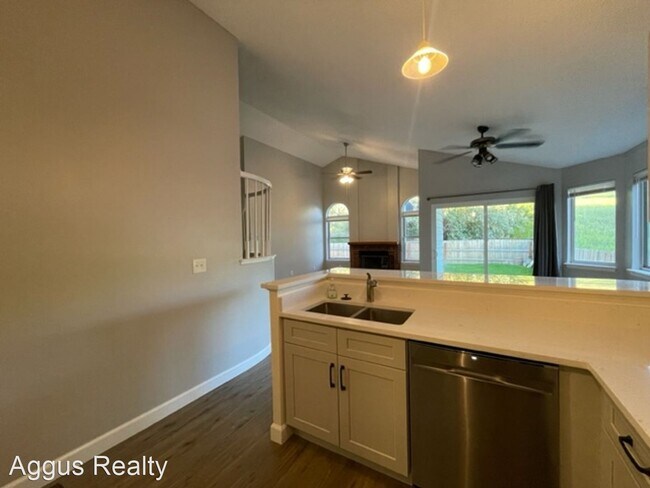 Building Photo - 5 br, 4 bath House - 6928 S Dover Way