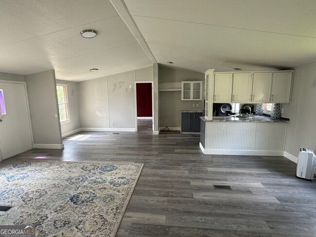 Building Photo - 18 Mohican Maze