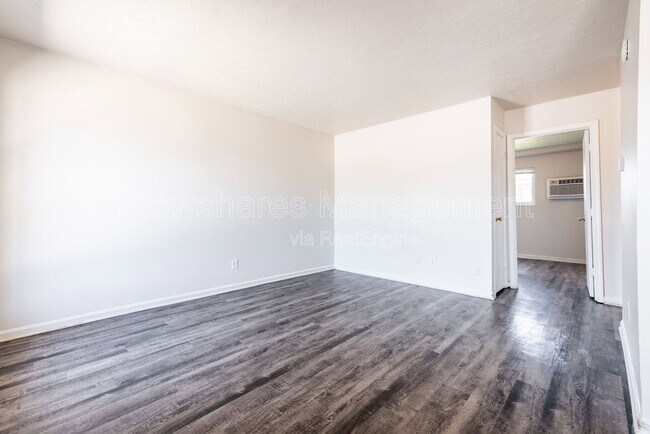 Building Photo - 3224 Twin Oak Ln