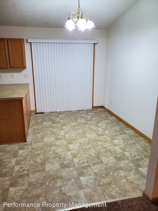 Building Photo - 4 br, 3 bath House - 415 W Belmont Ave.