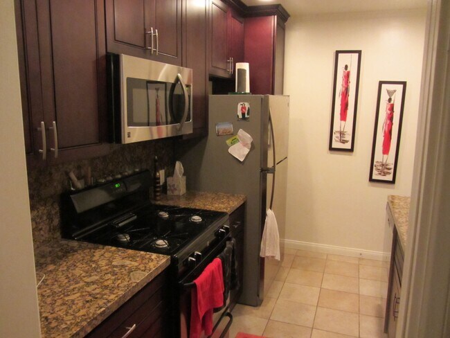 renovated kitchen - 944 21st St