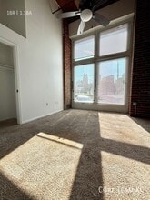 Building Photo - 202 W 5th St
