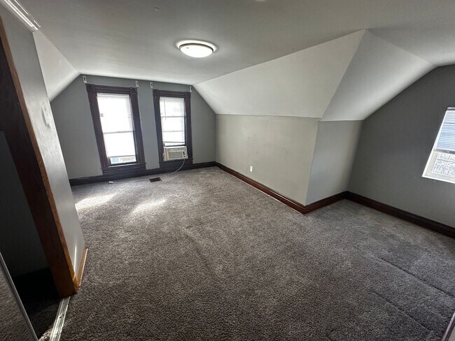 Foto del edificio - 5311 Halsey St