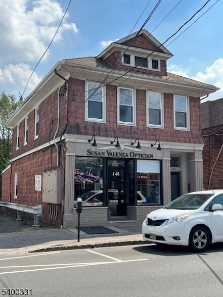 Primary Photo - 148 Franklin Ave