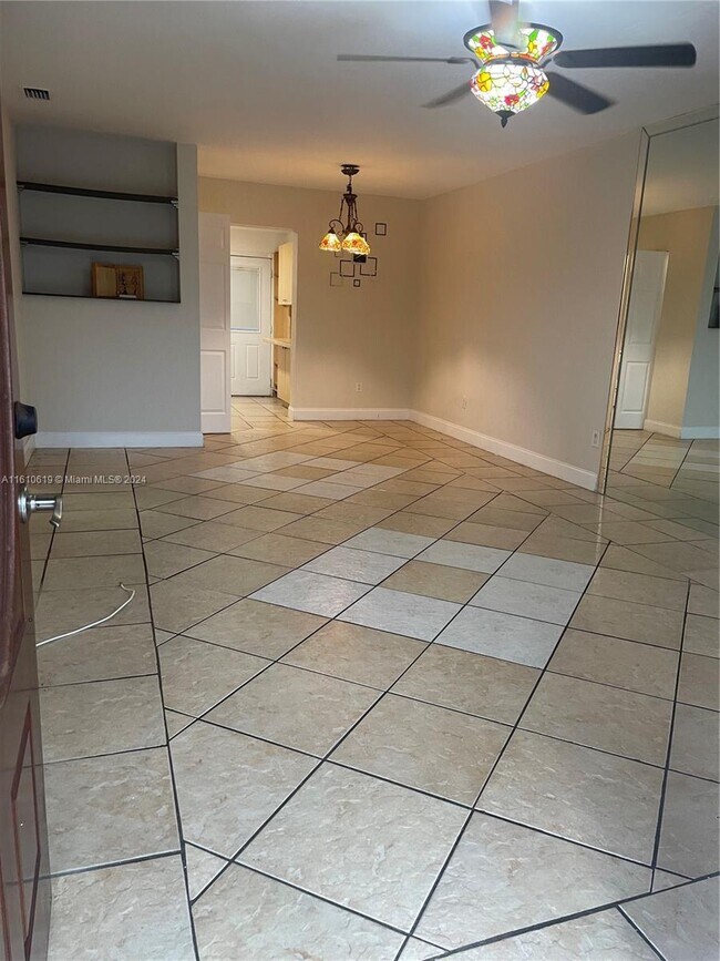 Foto del edificio - 6200 SW 6th St