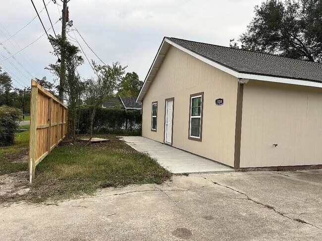 Building Photo - 2924 Byley Blvd