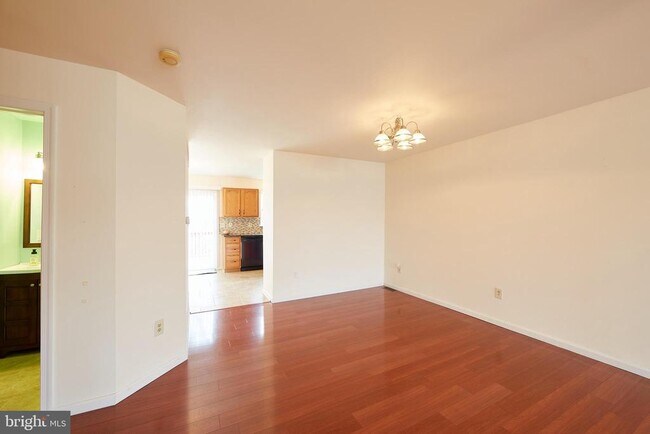 Foto del edificio - 57 Horseshoe Dr