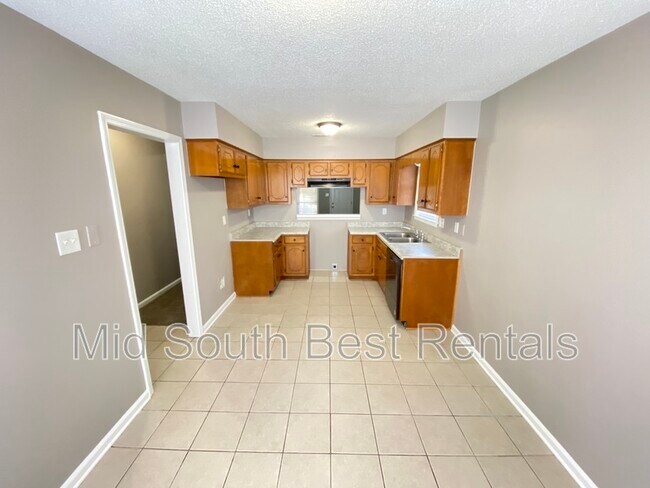 Foto del edificio - 6942 Hillindale Dr