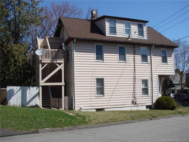 Building Photo - 246 Old Stratfield Rd