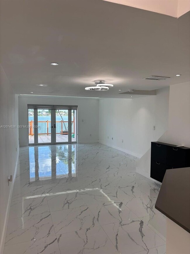 Building Photo - 12400 NW 11th Ln