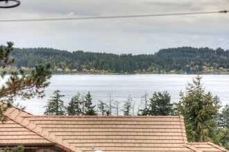Building Photo - 1425 S Sunset Dr