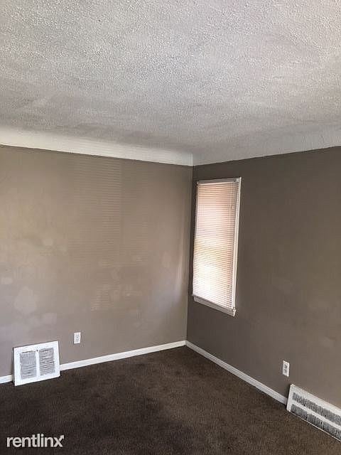 Building Photo - 3 br, 1 bath House - 18703 Barlow St