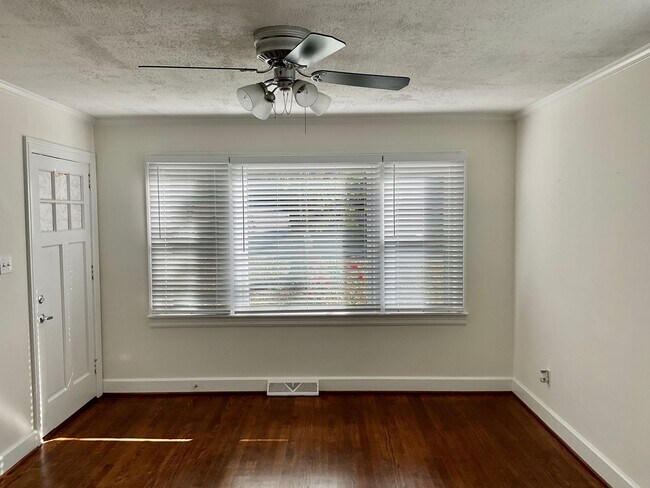 Foto del edificio - Cute 2 bedrooms, 1 bath