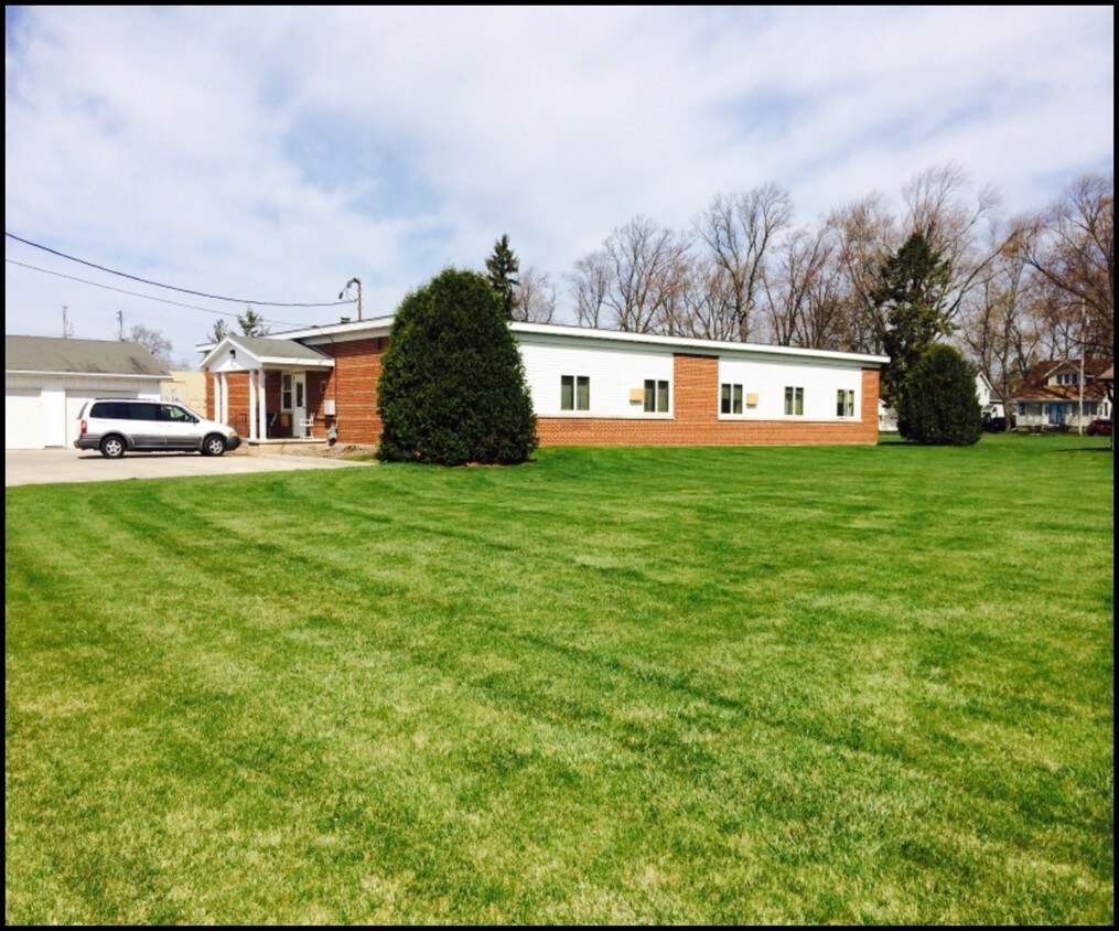 Primaria - 220 Robbins St