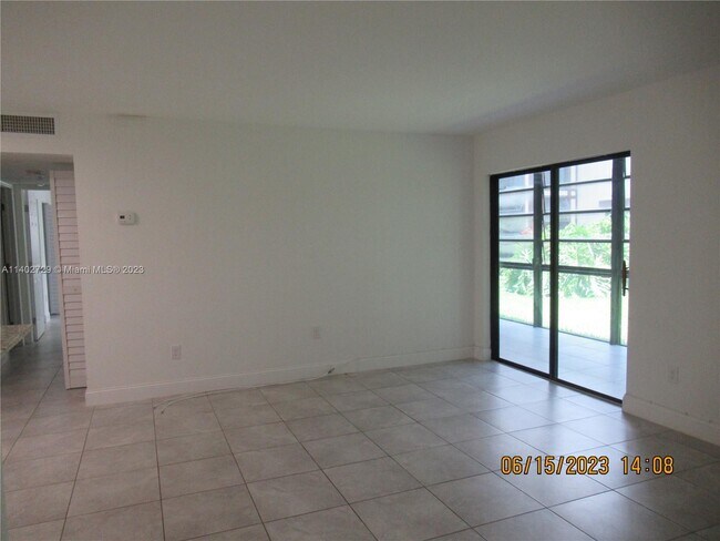Foto del edificio - 9654 S Belfort Cir