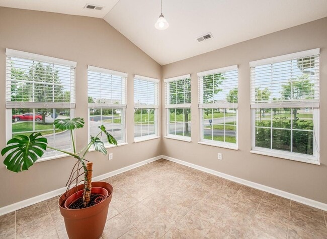 Building Photo - 6985 Kinsale Ln