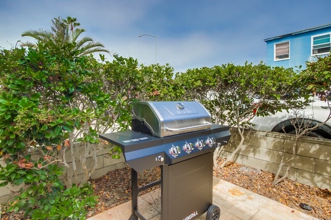 Foto del edificio - 807 Capistrano Pl