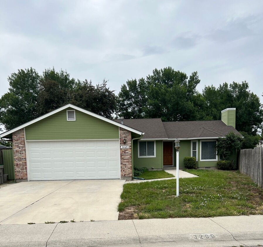 Primary Photo - West Bench Boise 3bd 2bath updated home, c...