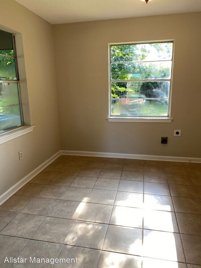 Building Photo - 3 br, 1.5 bath House - 7510 Rockingham Dr
