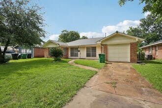 Building Photo - 6401 Rowan Ln