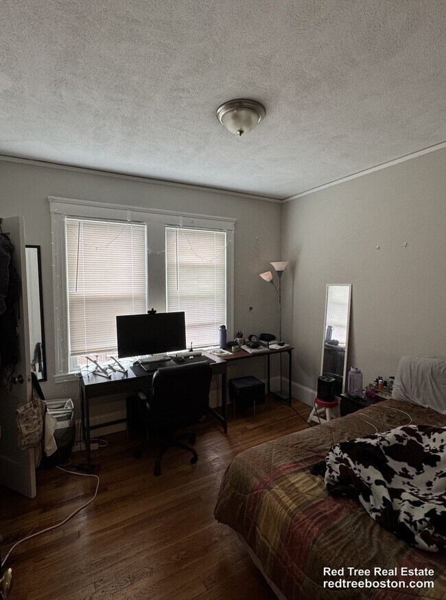 Foto del edificio - 36 North Beacon St