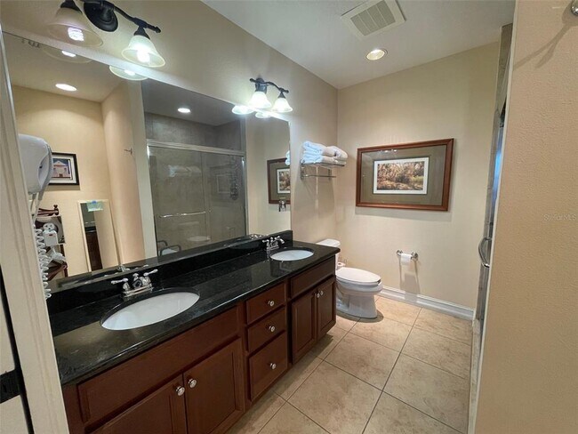 Building Photo - 13941 Clubhouse Dr