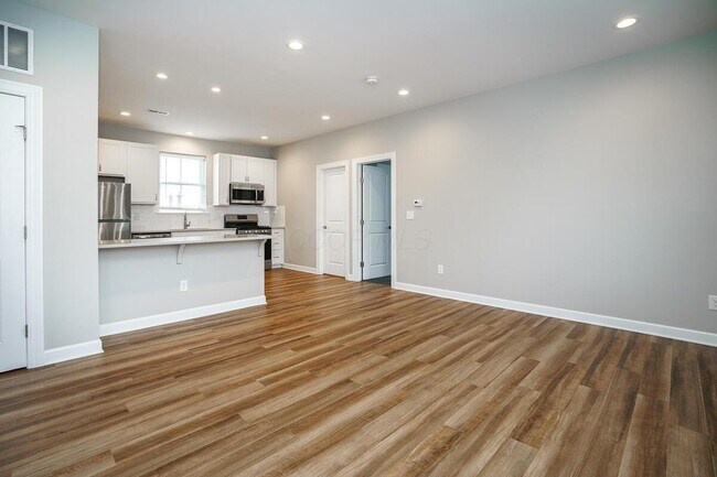 Foto del edificio - 1605 Elmwood Ave