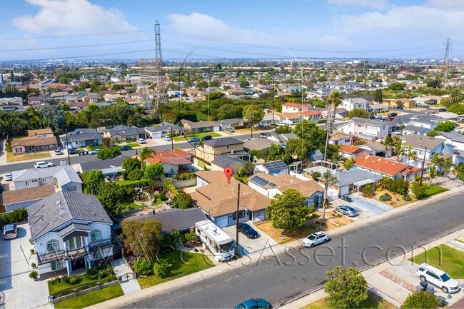 Building Photo - Spacious 3-Bedroom Torrance Home with Private Yard & Modern Interior