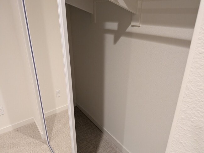 Foto del edificio - 2524 Elderberry Ln