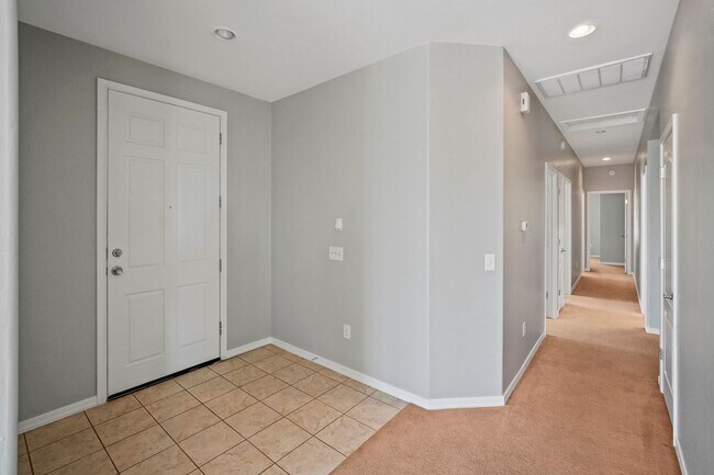 Building Photo - Stylish 4-Bedroom Rental in Rancho Sahuari...