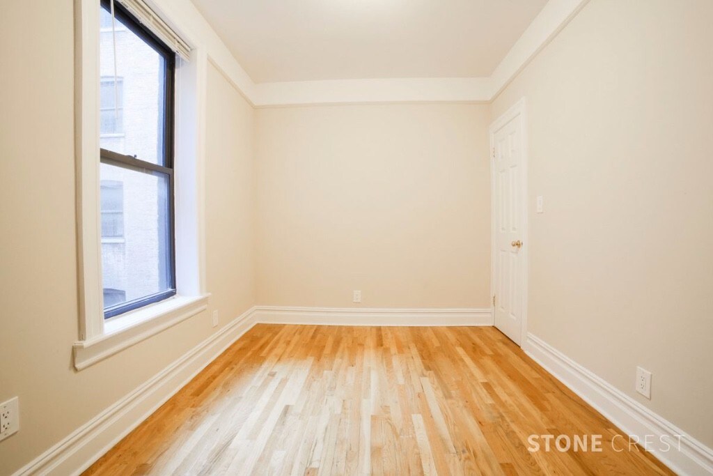 Primary Photo - 515 West 122nd Street